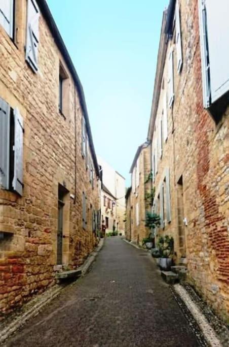 Demeure Du Xiiie-Xive S. Dans La Cite Medievale. Gourdon-en-quercy Exterior foto